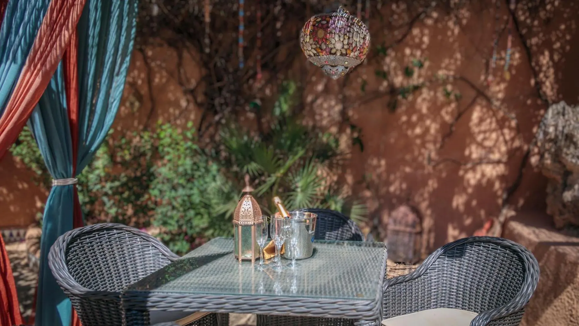 Casa De La Roca - A Beautiful 2 Bed/2 Bath Detached Villa Almeria