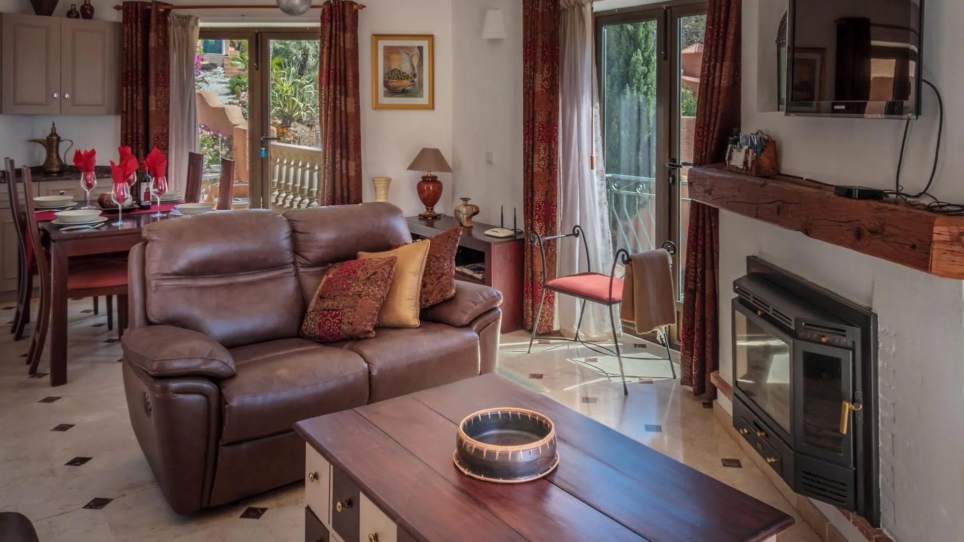 Casa De La Roca - A Beautiful 2 Bed/2 Bath Detached Villa Almeria 0*,