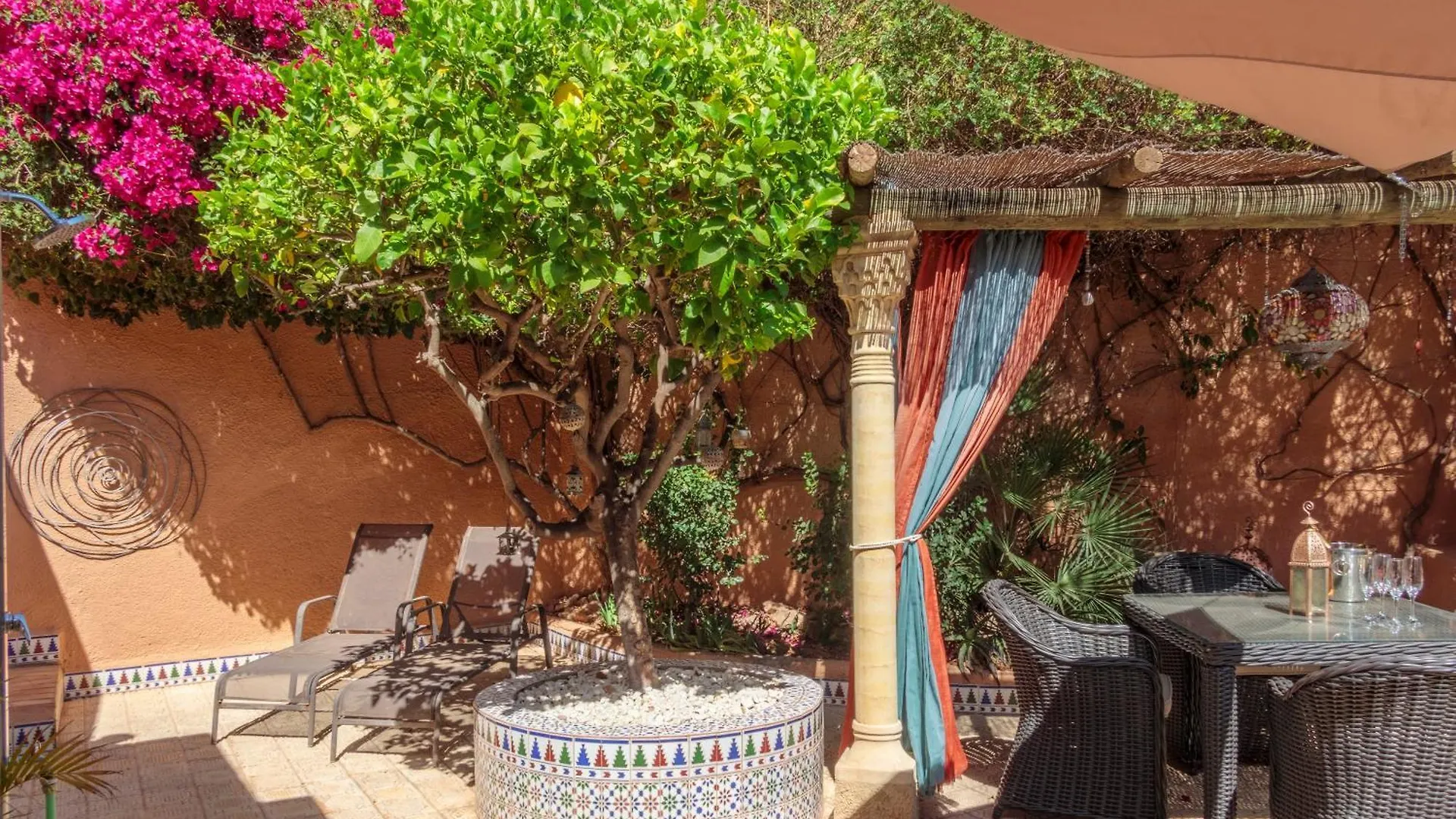 Casa De La Roca - A Beautiful 2 Bed/2 Bath Detached Villa Almeria Spain